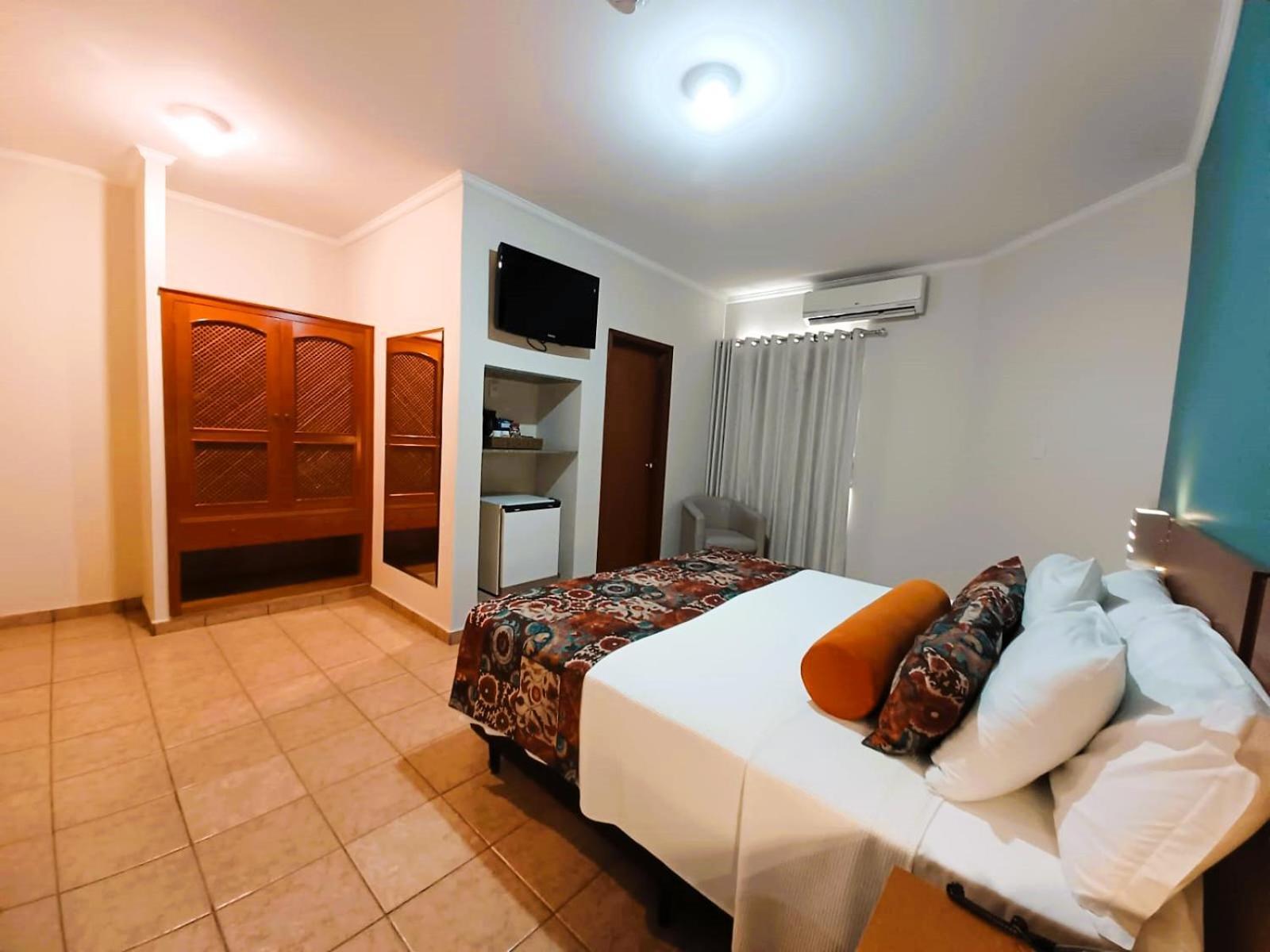 Hotel Riviera Aracatuba  Bagian luar foto
