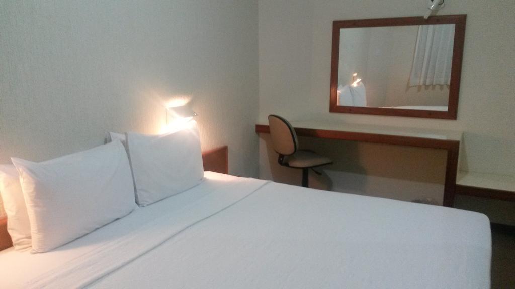 Hotel Riviera Aracatuba  Bagian luar foto